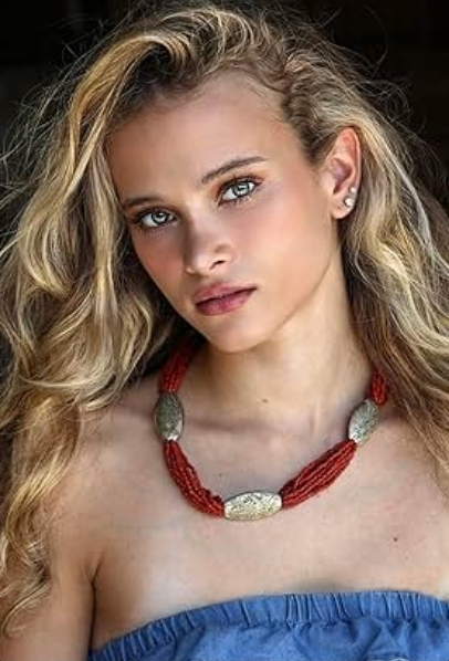 Eva - The Silent Bride from Obsessed with His Silent Bride, showing strength through vulnerability